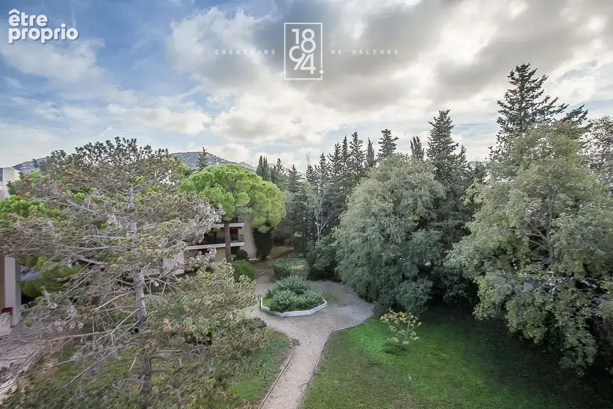 Le Cabot  Superbe T2 rénové de 54 m² – Dernier étage avec ascenseur – Calme – Terrasse de 18 m² vue sur jardin - photo 3