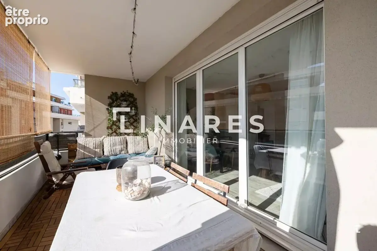 CANTINI ÉLÉGANCE - Appartement T4 de 84m² - Terrasses - Box - 13008 - photo 4