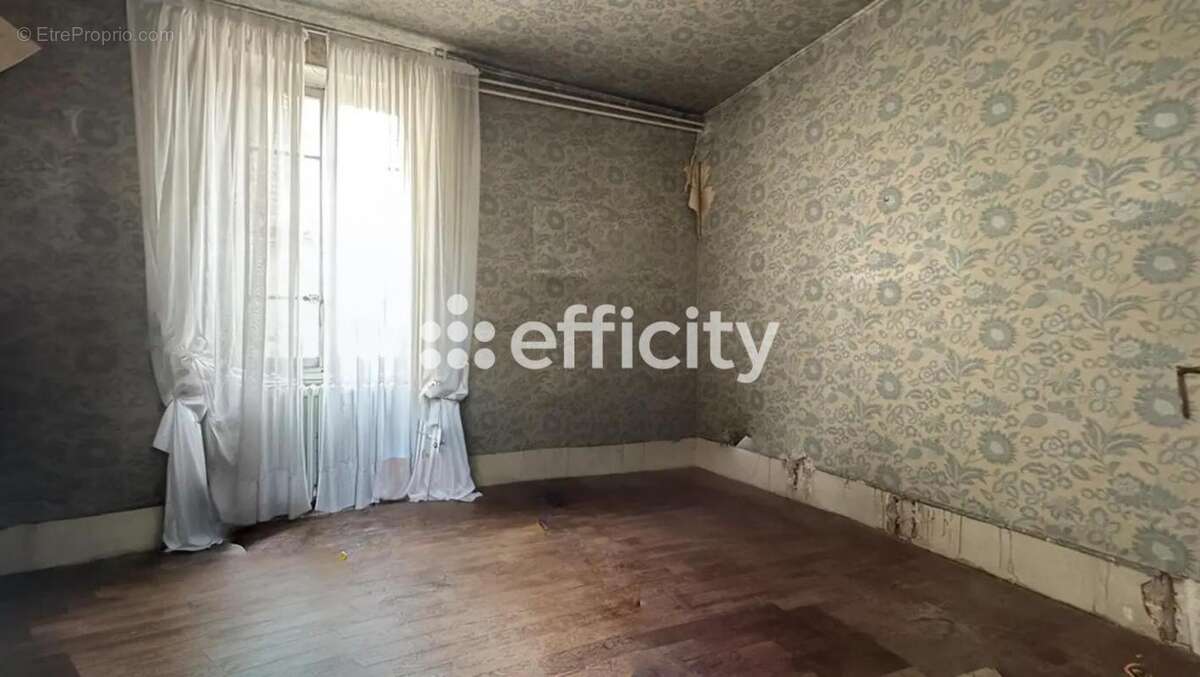 Appartement à ROMANS-SUR-ISERE