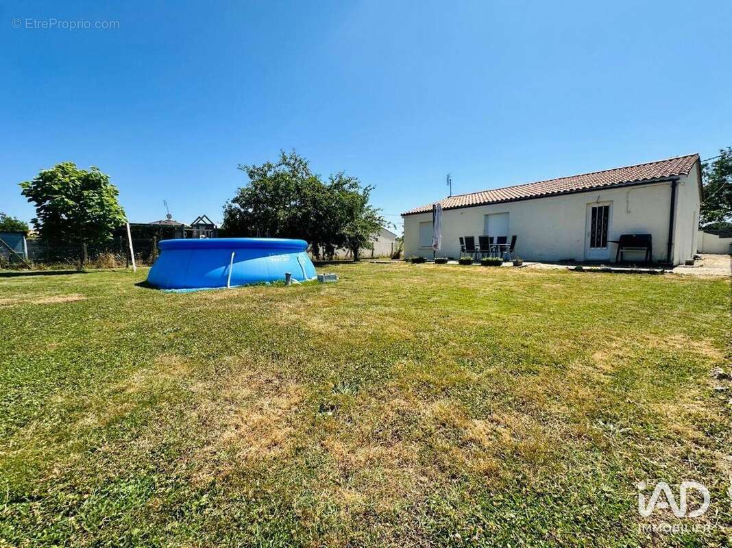 Photo 4 - Maison à SAINT-JUST-LUZAC