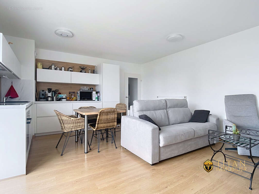 Appartement de 50.11 m² résidence de 2021 avec une chambre, un ascenseur avec une place de parking privée et sécurisée à Leffrincoucke (59495) - Appartement à LEFFRINCKOUCKE