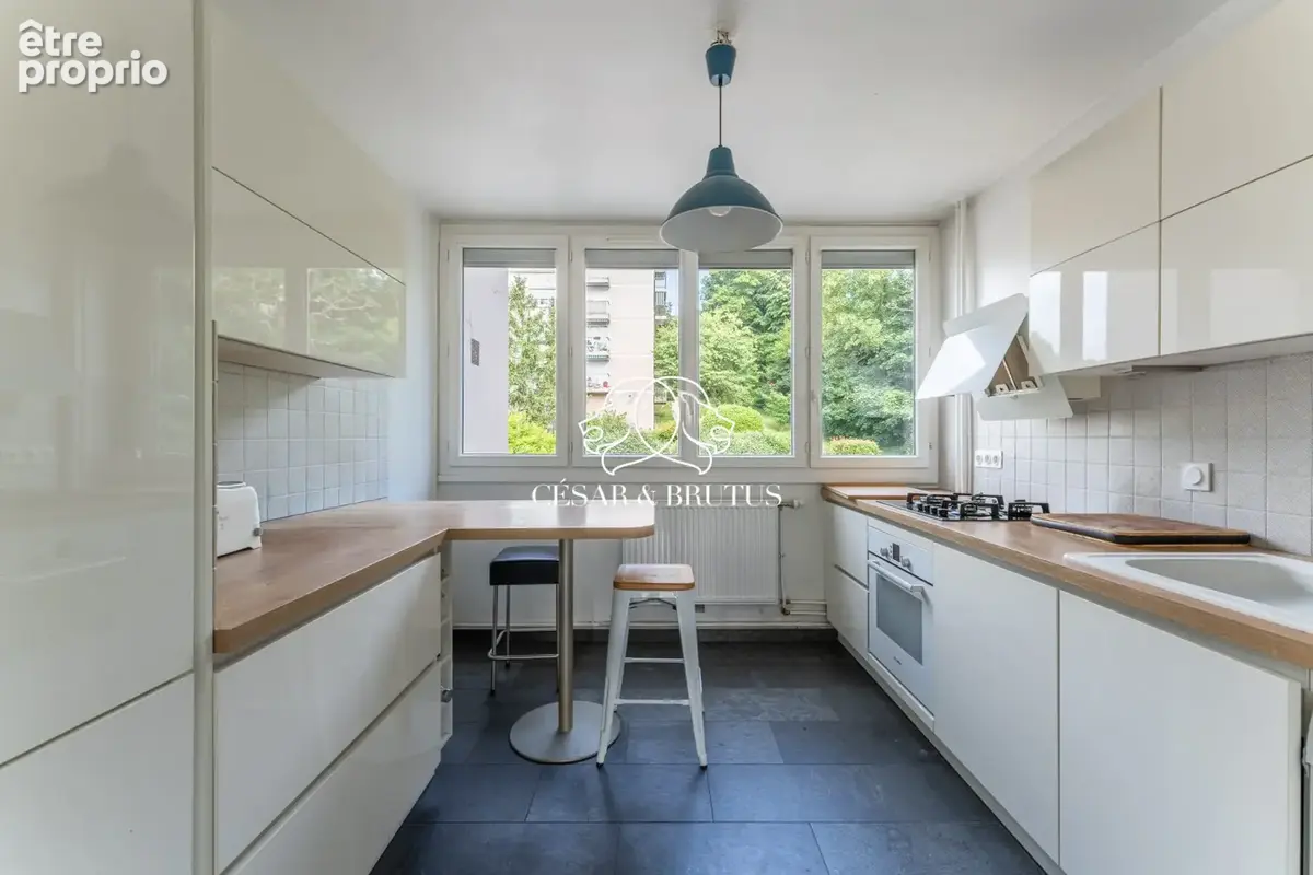 Appartement 110 m² à Tassin-La-Demi-Lune  - photo 8
