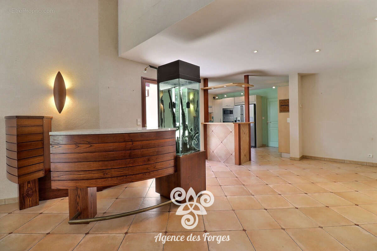 Maison d'architecte de 291m² - 6 chambres - avec piscine intérieure & spa - Carquefou - photo 8
