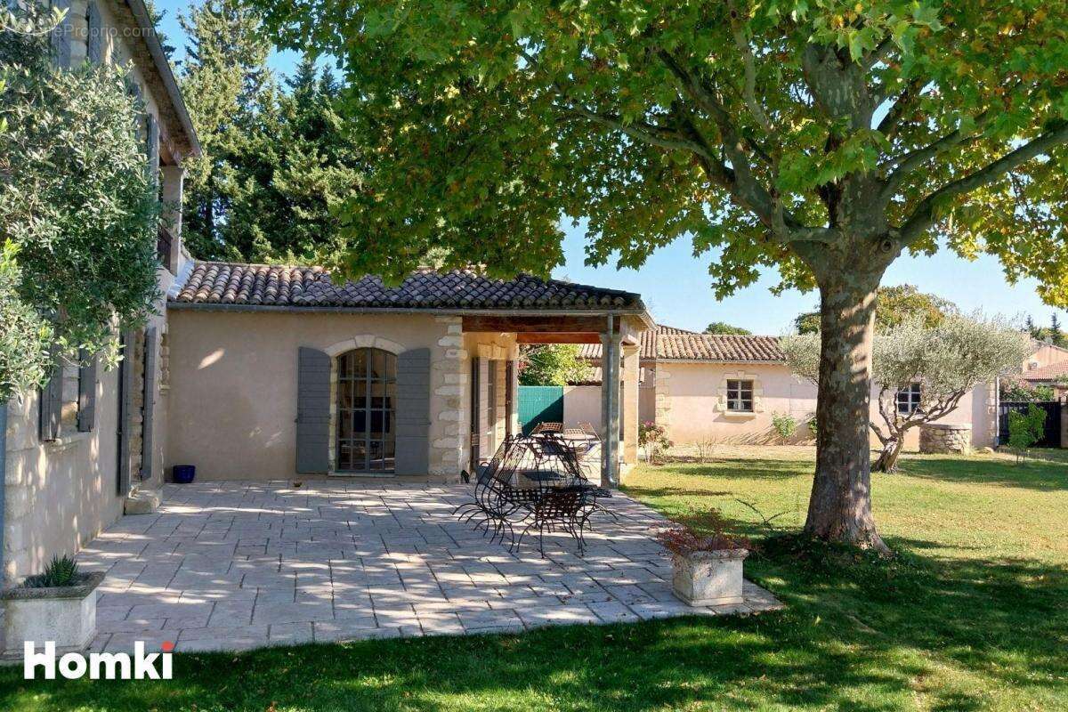 Maison à MONTAREN-ET-SAINT-MEDIERS