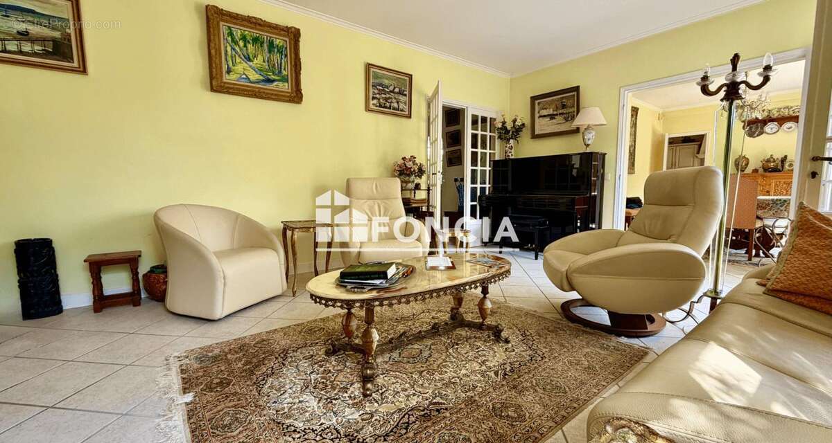Maison à LE PLESSIS-ROBINSON