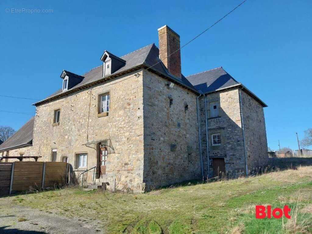 Maison à SAINT-M'HERVE