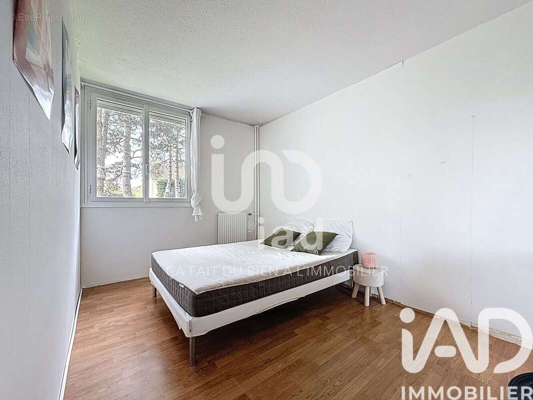 Photo 6 - Appartement à QUINCY-SOUS-SENART