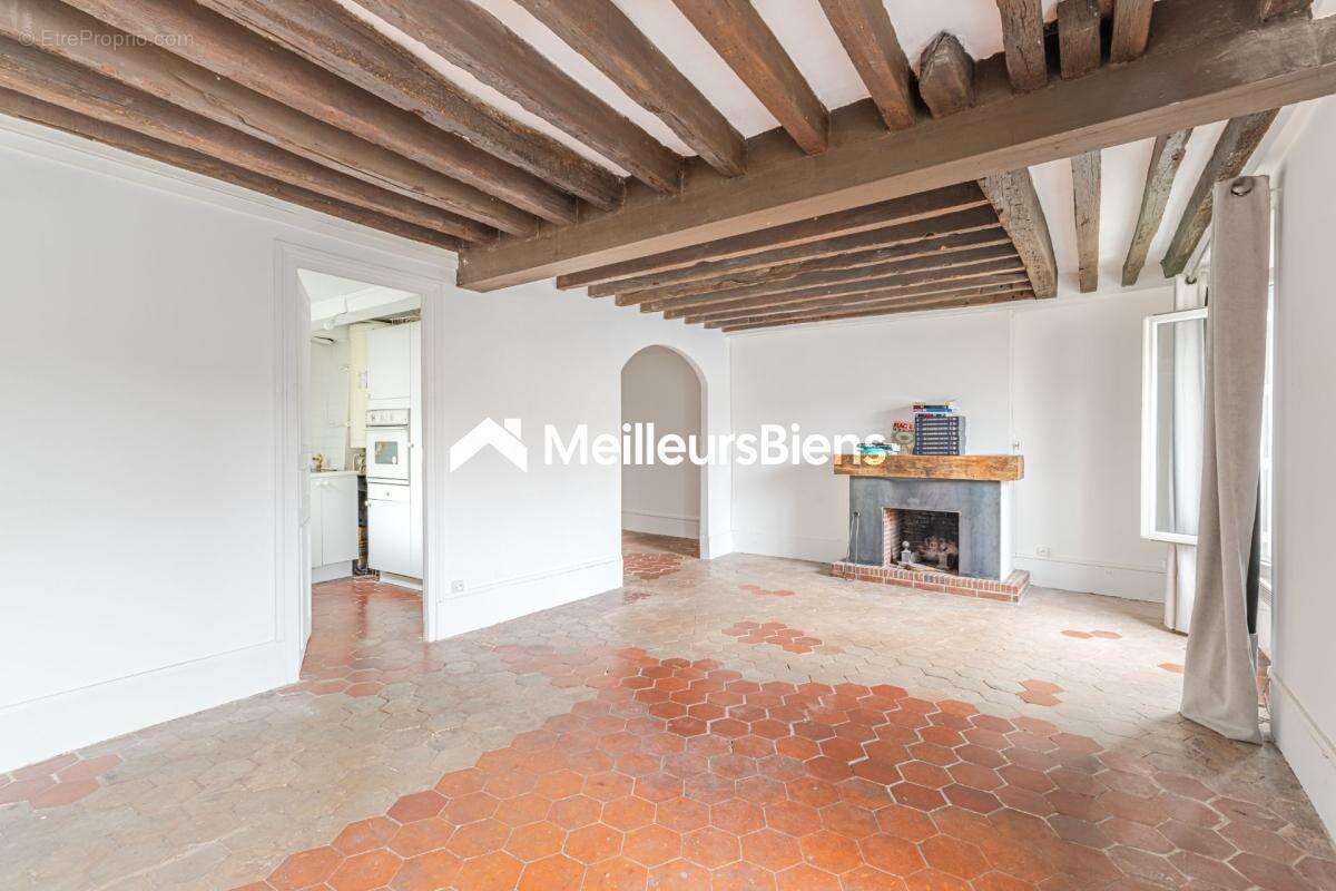Appartement à PARIS-4E