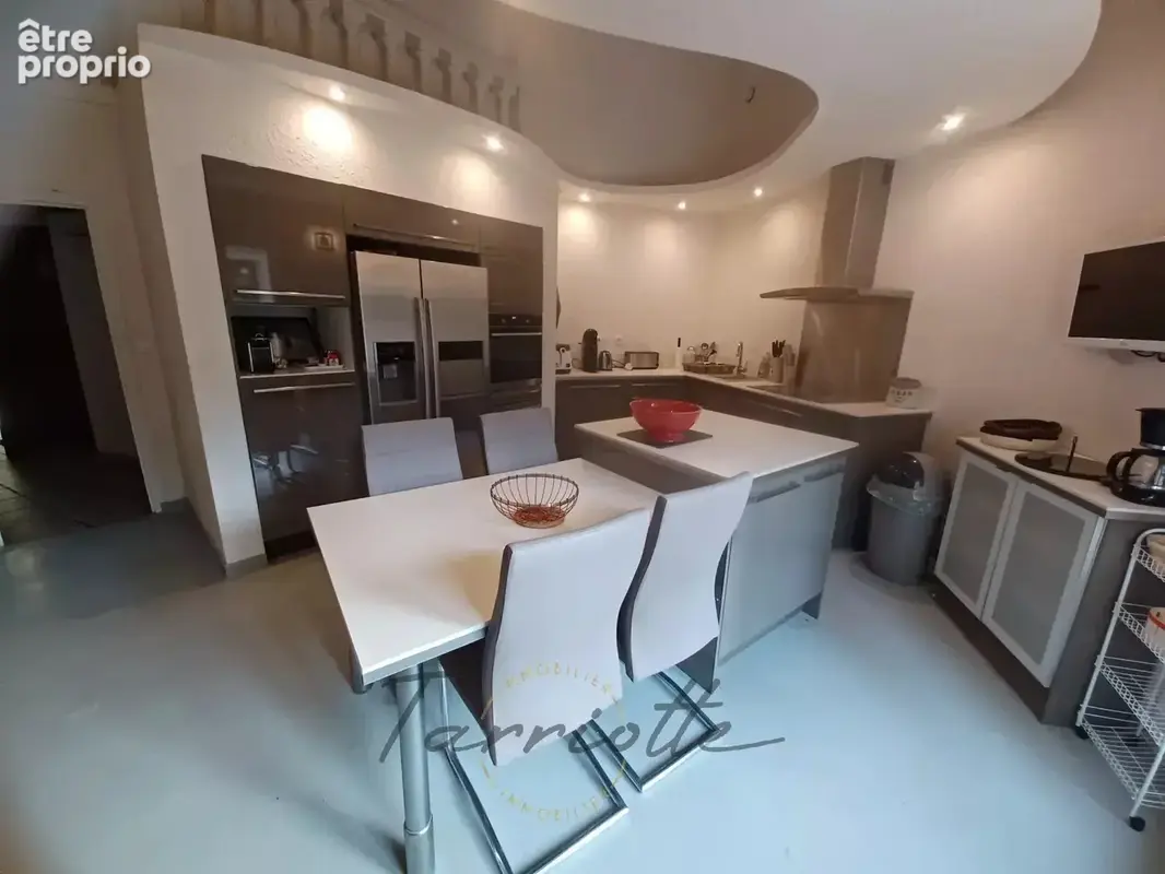 VILLA - 10570 - photo 12