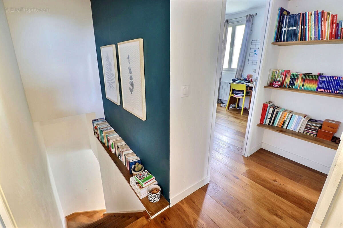 Appartement à MAREIL-MARLY