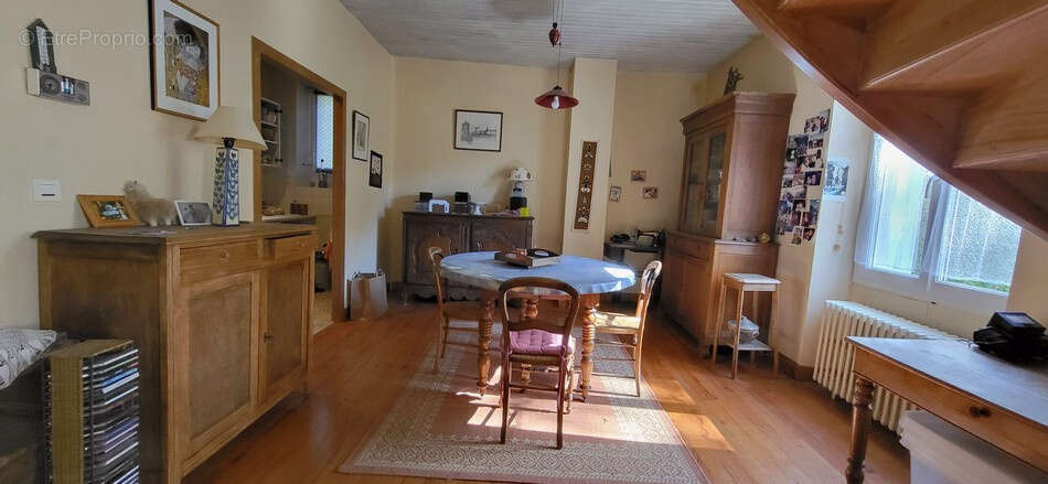 Maison à MONTFAUCON