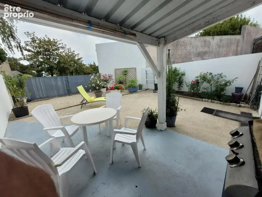 Maison de 5 pièces de 220 m² à Les Portes du Coglais - photo 13