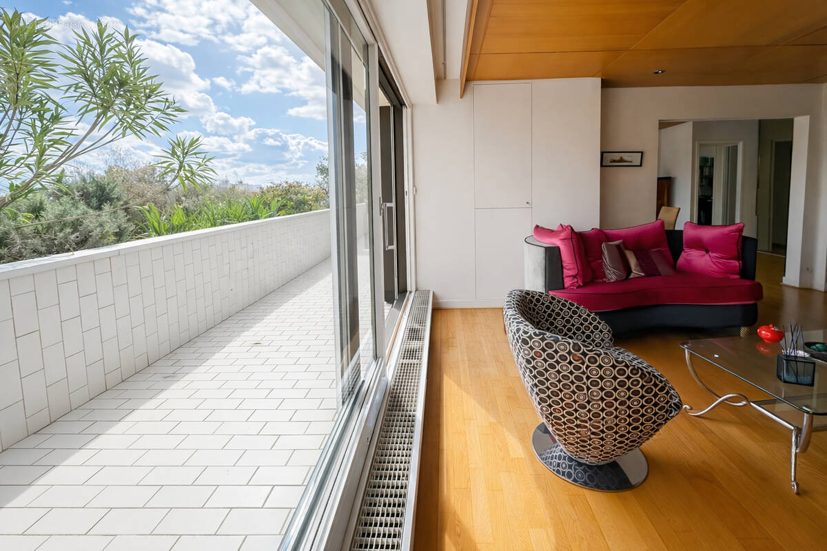 Appartement à VERRIERES-LE-BUISSON