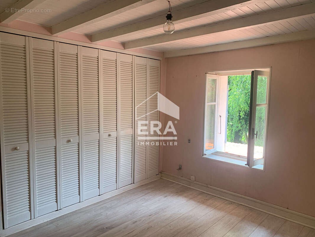 Maison à SAINT-CLAIR-DE-LA-TOUR