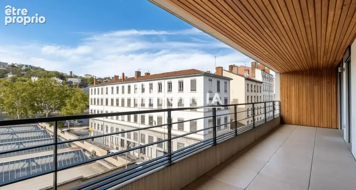 LYON 2, avec vue sur la Saône, T3 avec terrasse et garage - photo 7