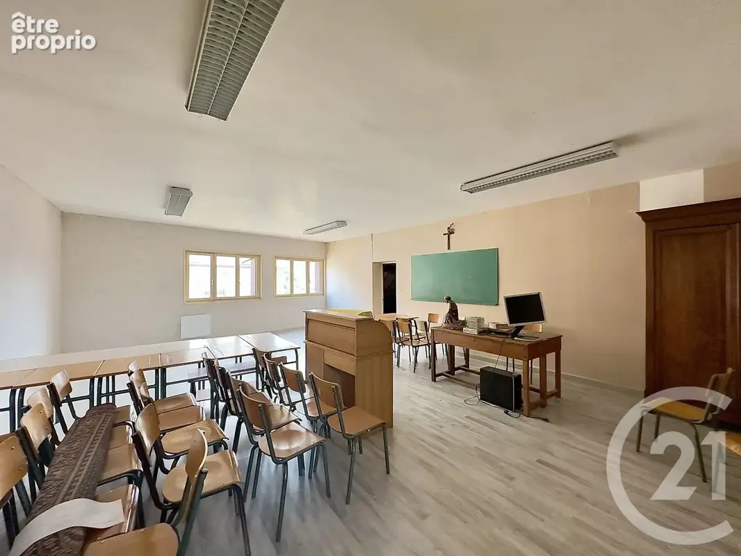 Maison 643 m² à Brou  - photo 3