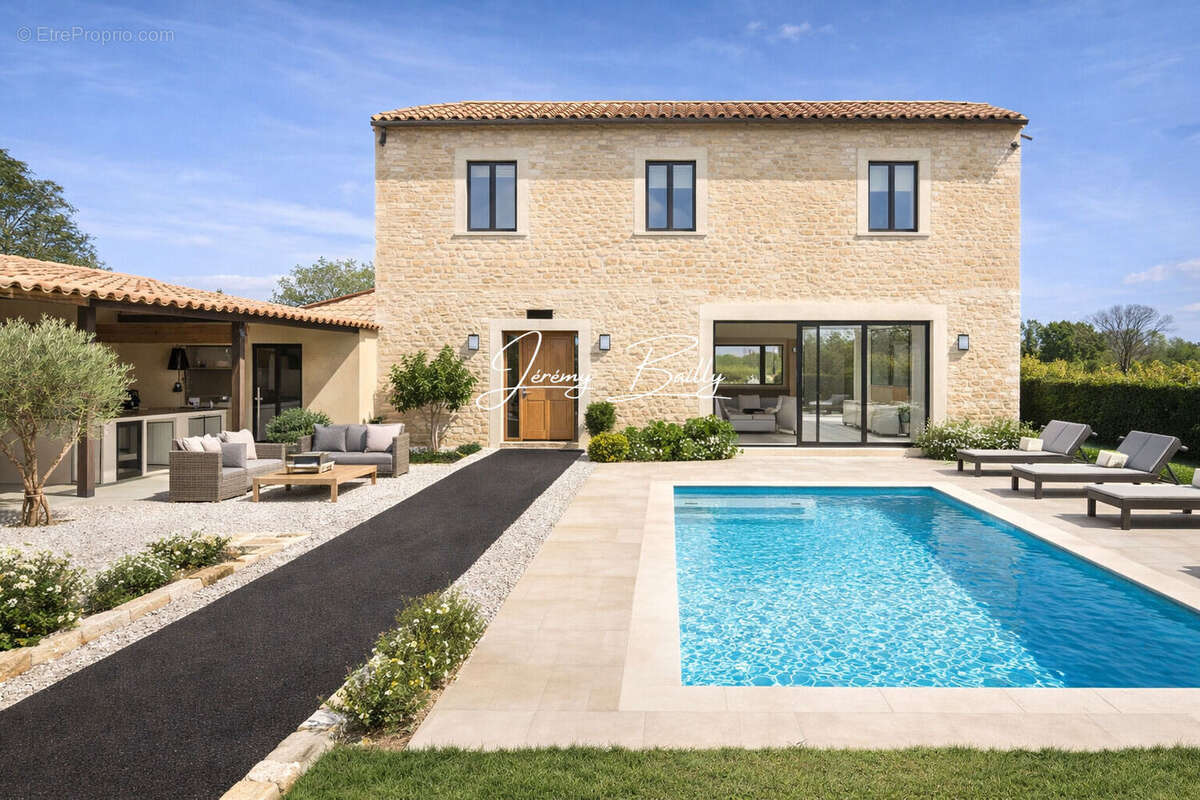 Maison à SAINT-ESTEVE