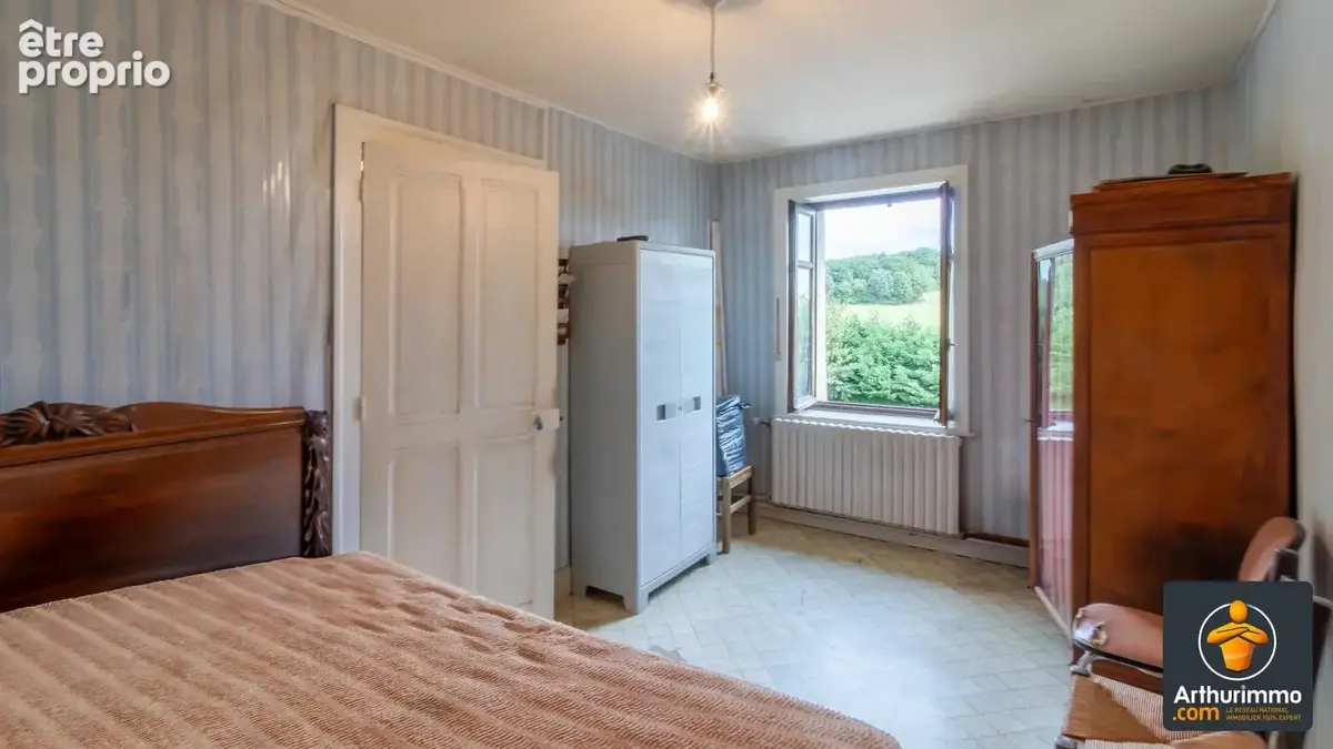 Maison familiale avec dépendances, jardin et vue dégagée – Sainte-Catherine - photo 8