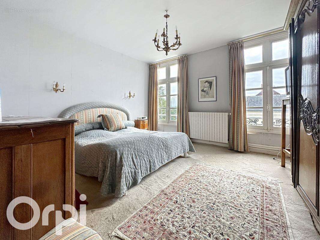 Maison à RESSONS-SUR-MATZ