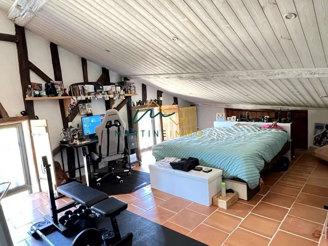 A vendre maison pierre 400m2 avec piscine - photo 17