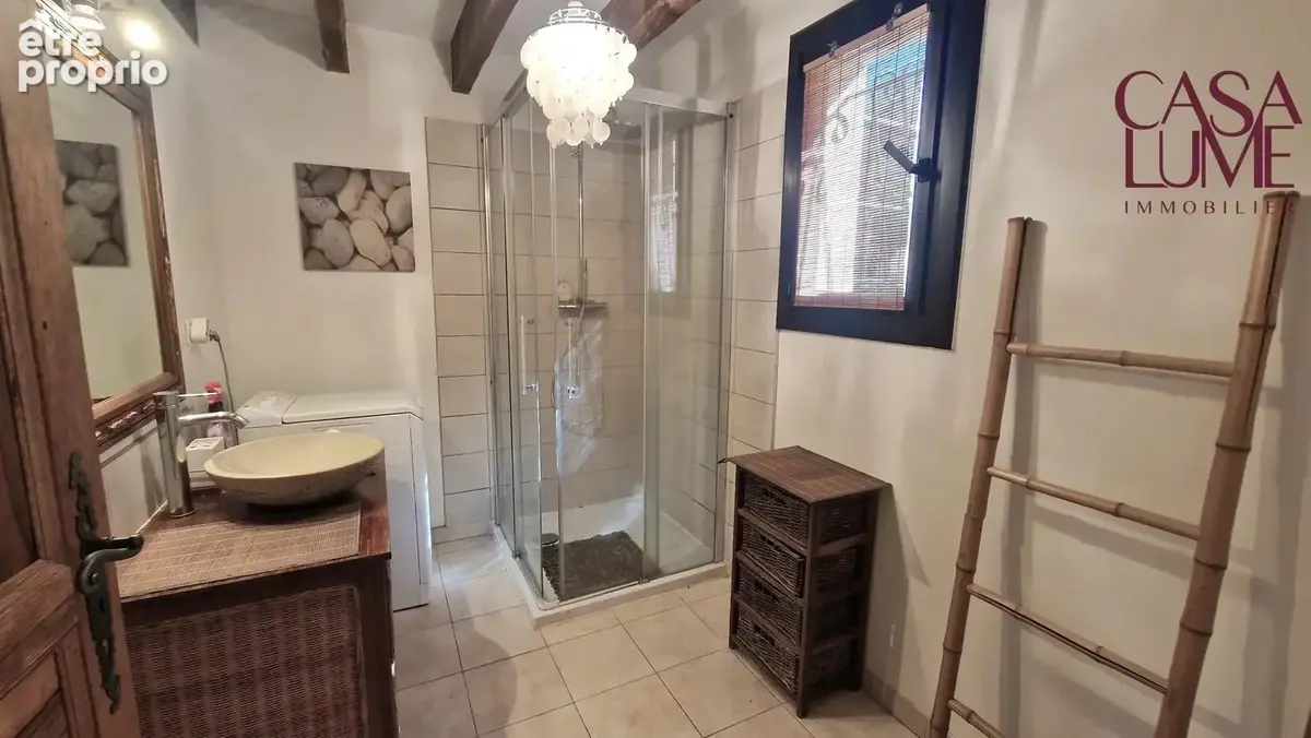 Villa F6 + F2/3 avec piscine et 4200 m² de terrain - photo 19