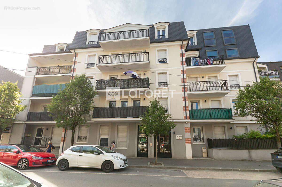 Appartement à PONTAULT-COMBAULT