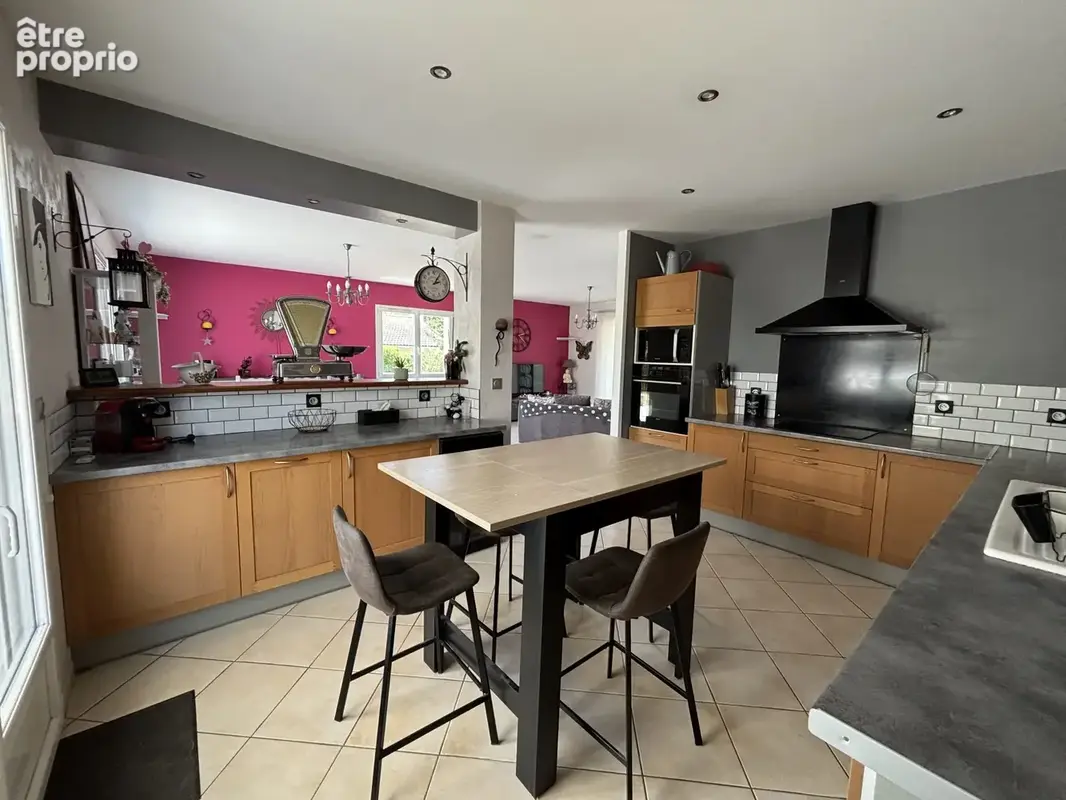 Maison 6 pièces 142 m² à vendre à Romans-Sur-Isere (26100) - photo 4