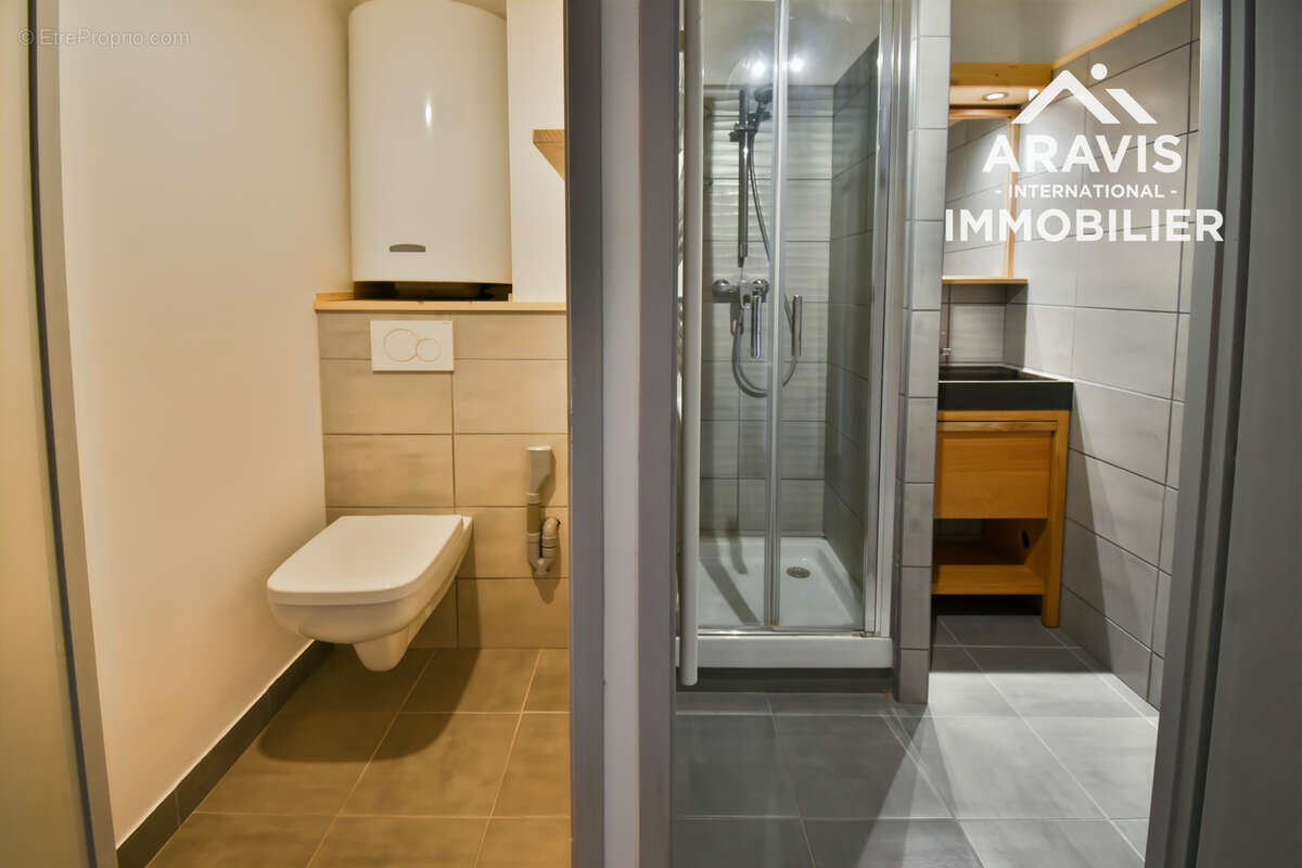 Appartement rénové avec balcon et vue montagnes - photo 8