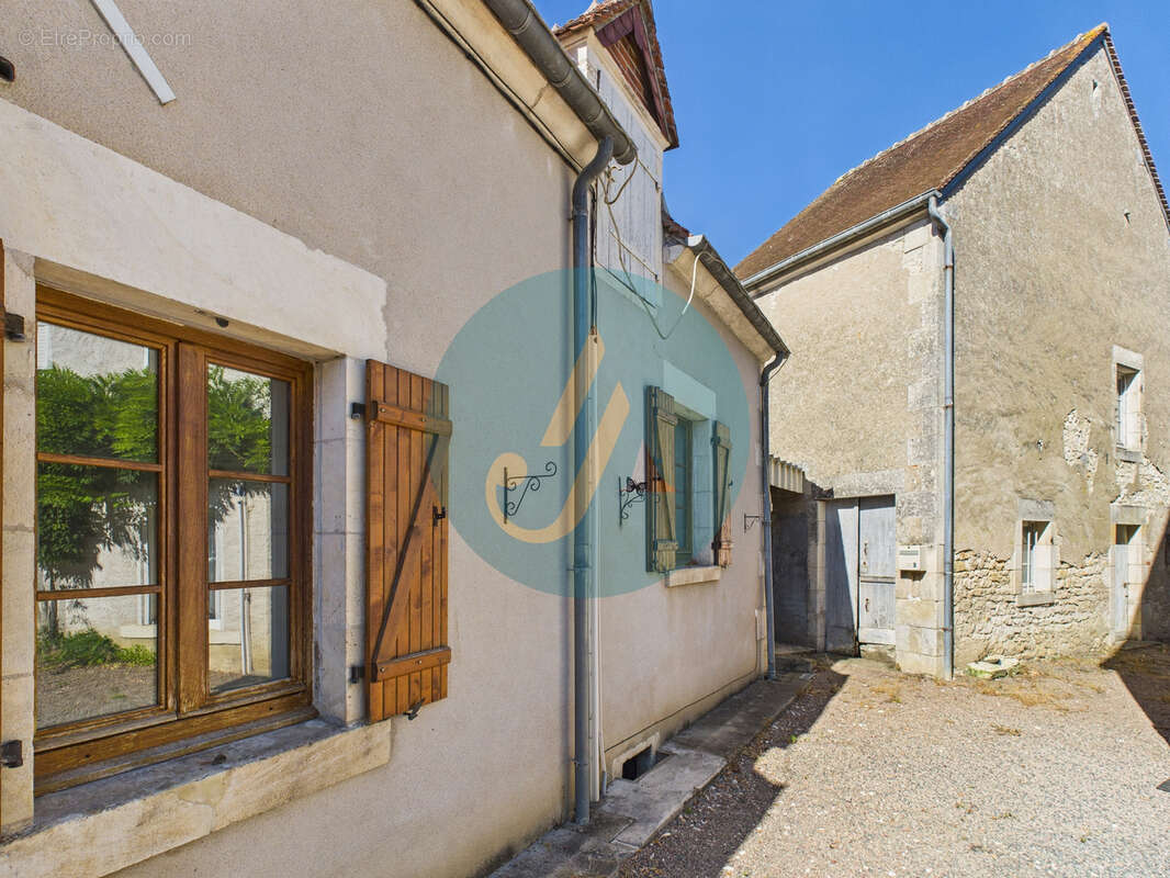 Maison à MESVES-SUR-LOIRE