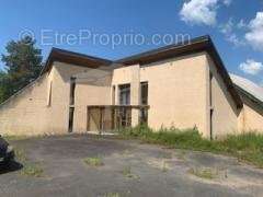 Commerce à MALEMORT-SUR-CORREZE