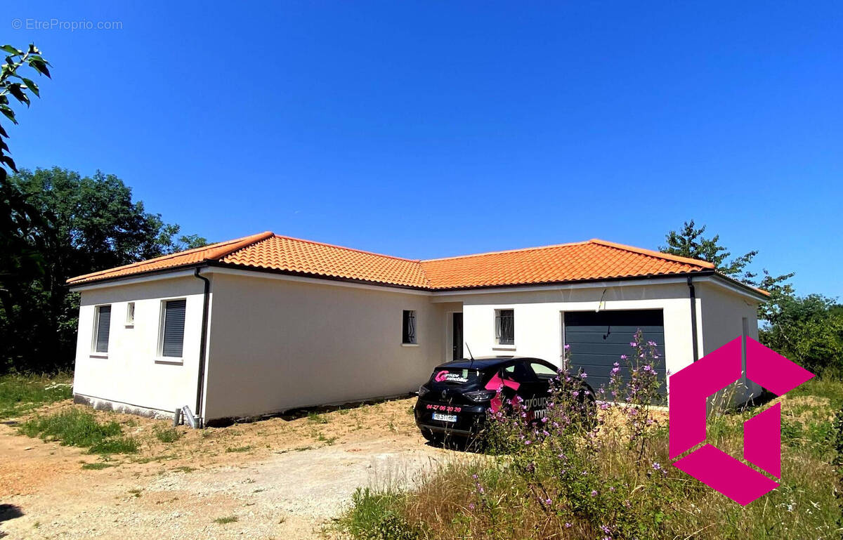 Maison à SERMENTIZON