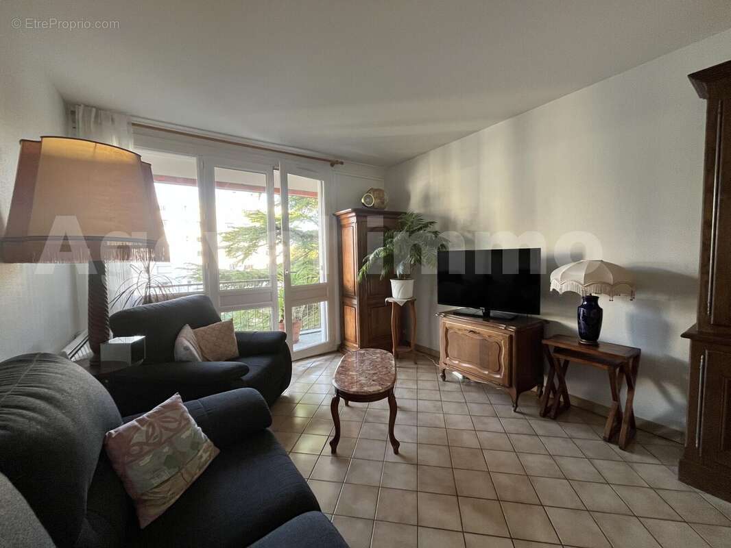 Salon - Appartement à YERRES