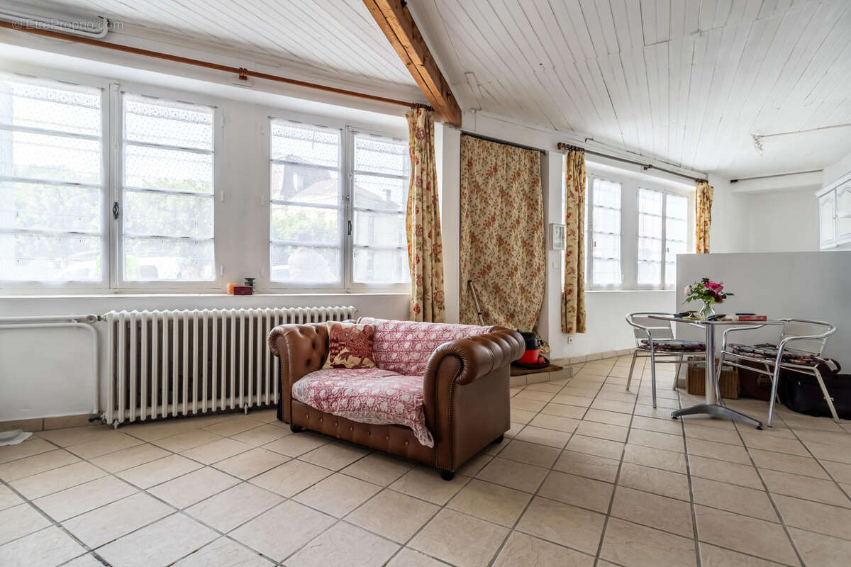 Maison à PUY-L'EVEQUE