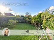 Maison à MARNES-LA-COQUETTE