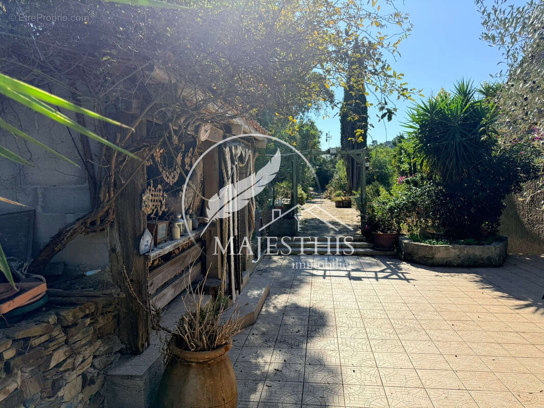 Maison à HYERES