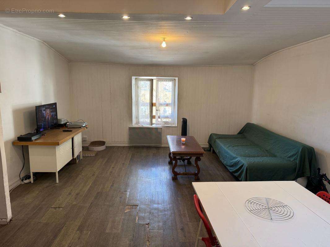 Appartement à PONT-DE-CHERUY