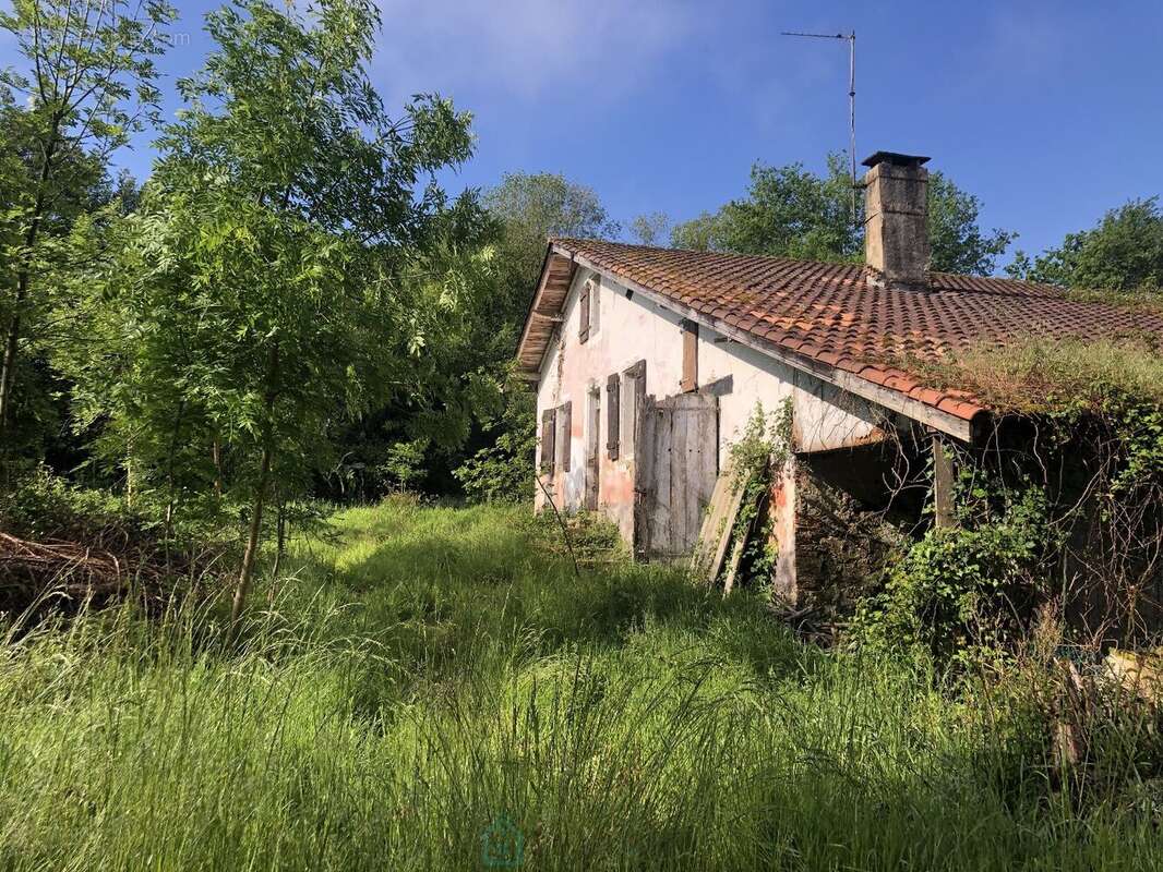 Maison à POYANNE