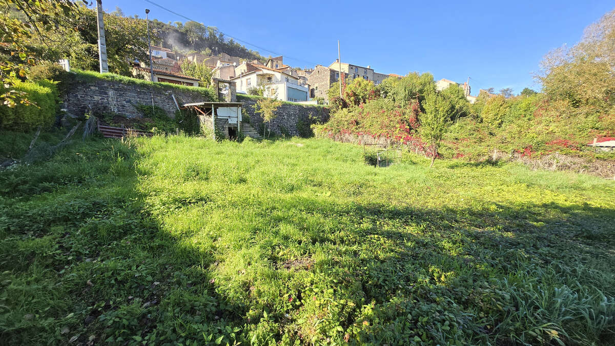 Terrain à CORENT