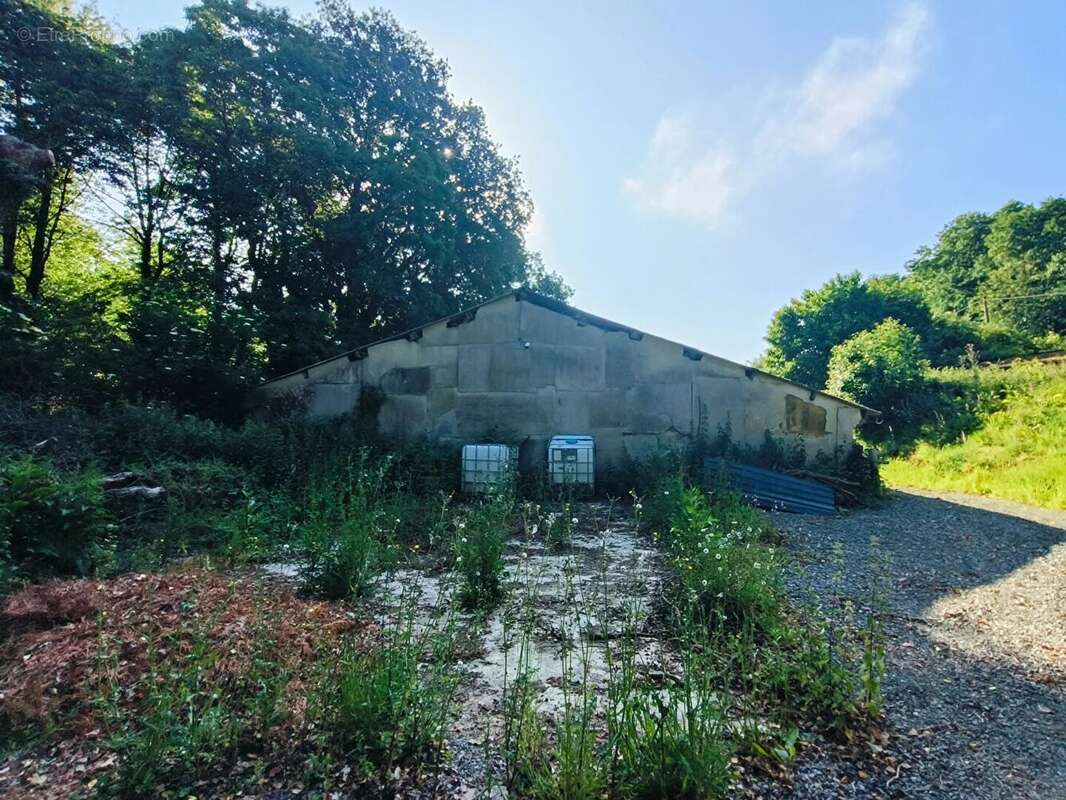 Commerce à SEVIGNAC