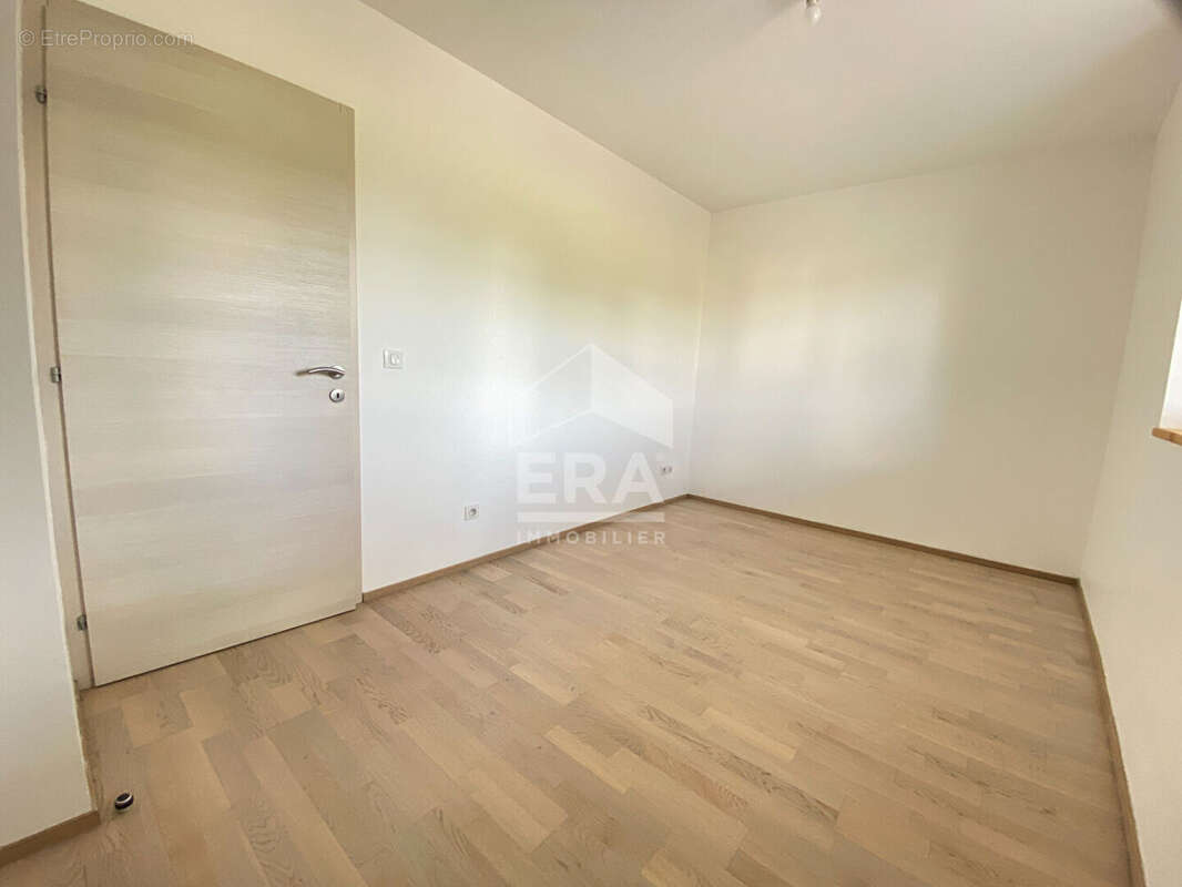 Appartement à POISY