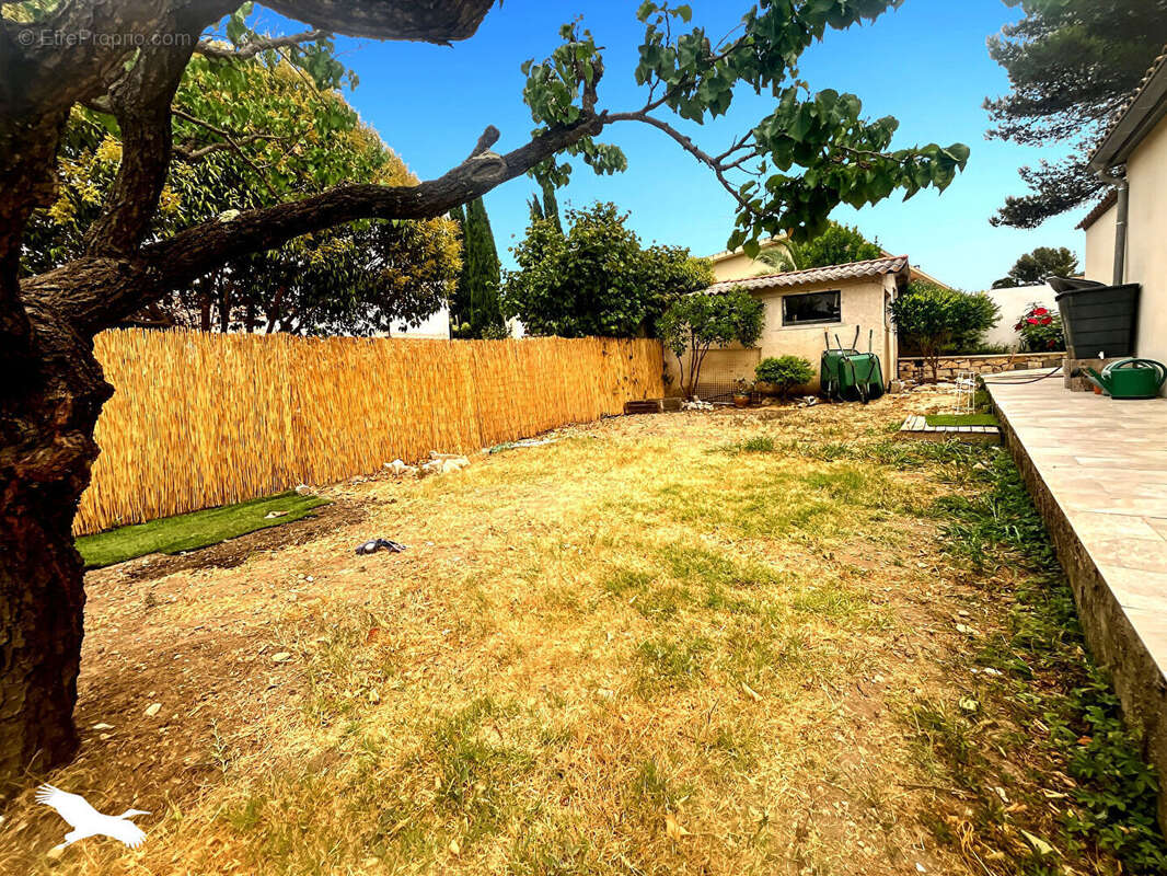 Maison La Penne-sur-Huveaune -112 m2 - 5 pièces - 3 Chambres + Jardin + Piscine - photo 5