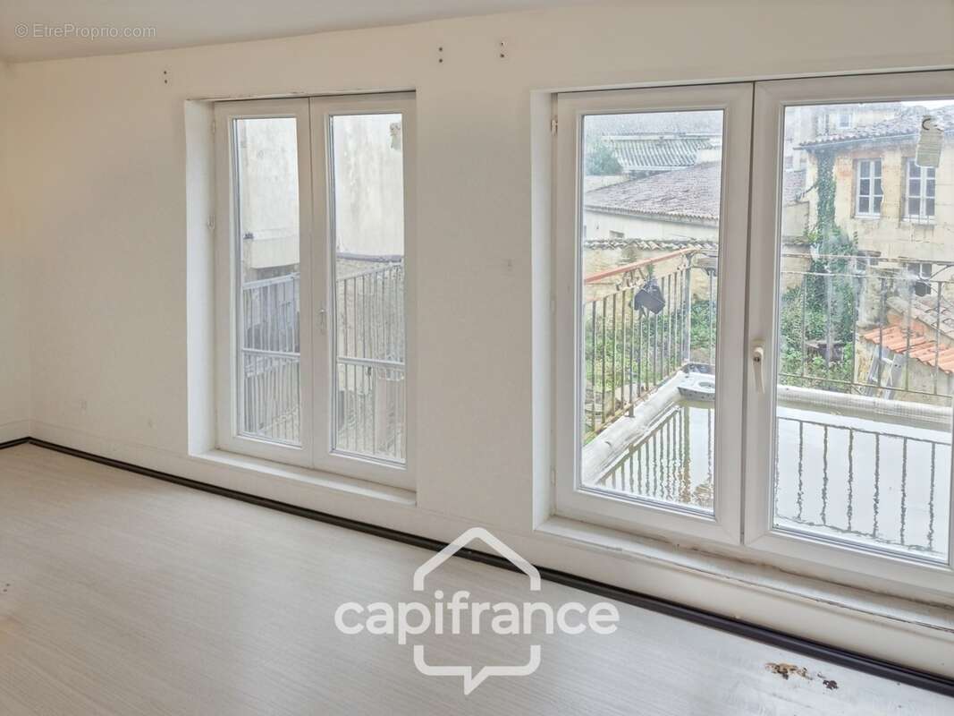 Maison à vendre 7 pièces centre ville SAINT JEAN D'ANGELY (17) avec jardin clos - photo 11