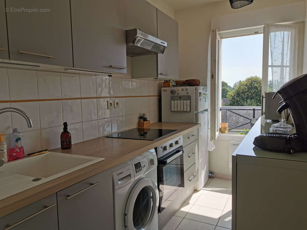 Appartement deux pièces avec balcon, parking et ascenseur dans résidence sécurisée. - photo 5