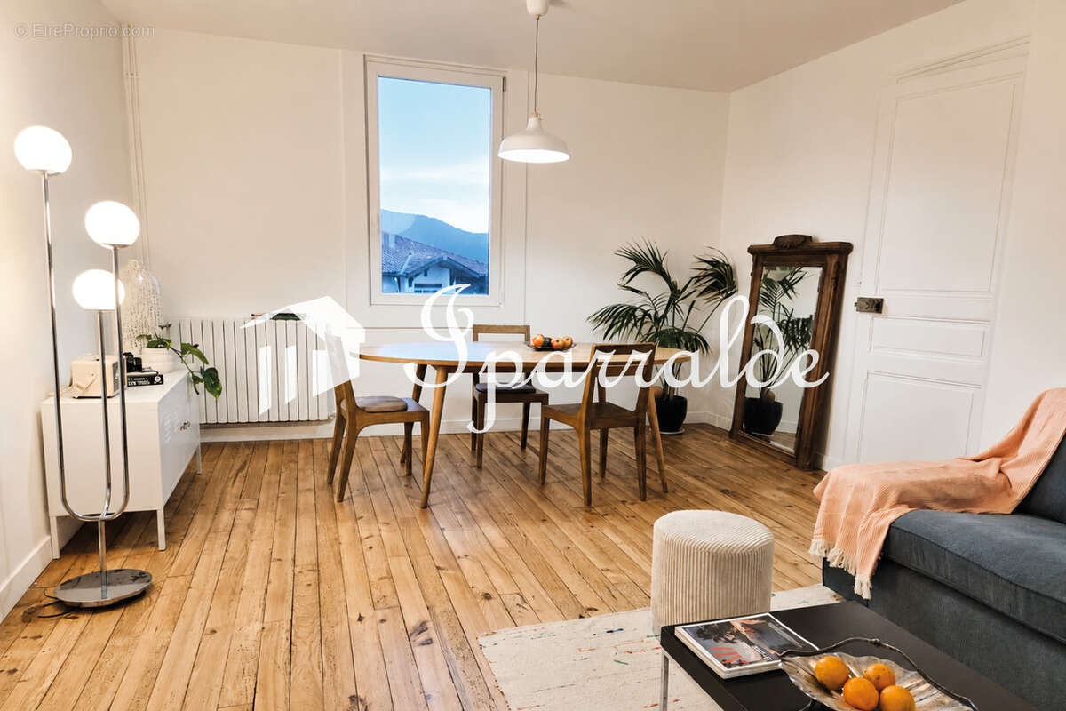 Appartement T3 bis meublé avec balcons   Centre-ville d'Hendaye   74 m2 - photo 15