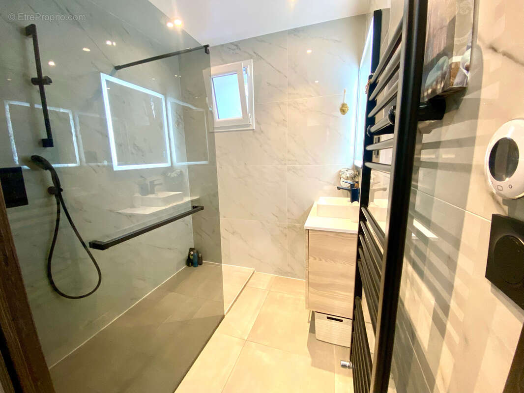 Appartement à LE CANNET