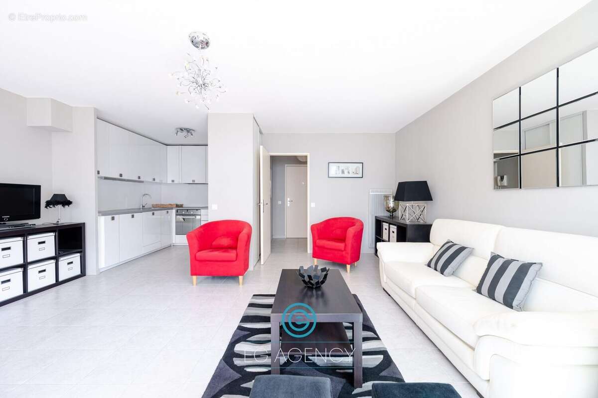 Appartement à MARSEILLE-5E