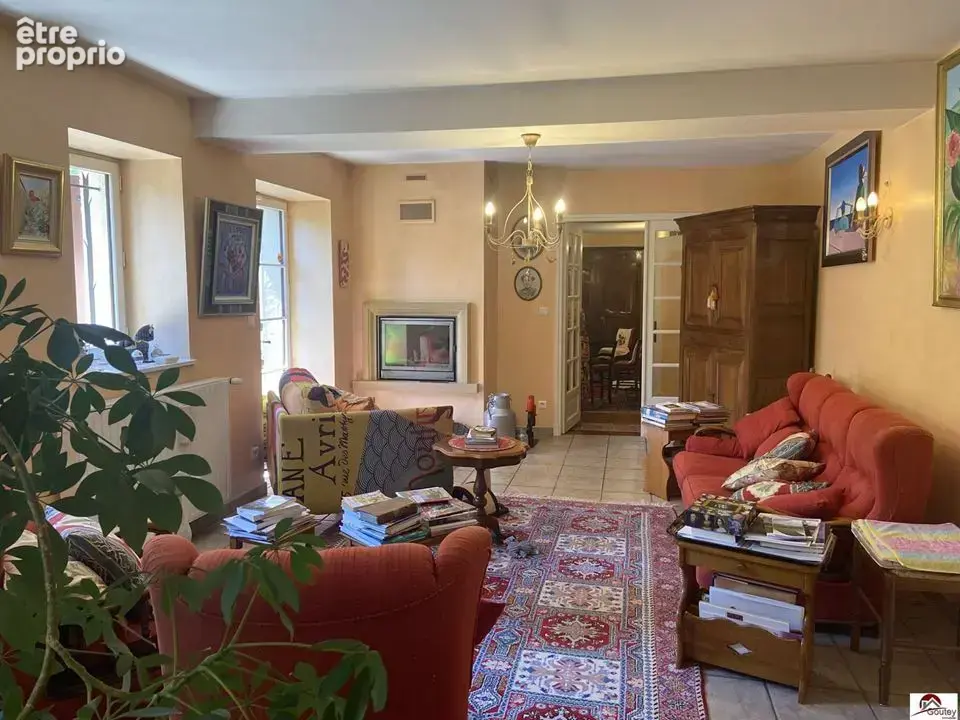 Maison 7 pièces 196 m² à vendre à Ambierle (42820) - photo 8