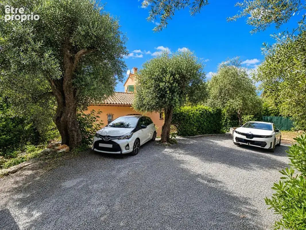 Superbe villa vue mer à 180° proche du village - photo 16