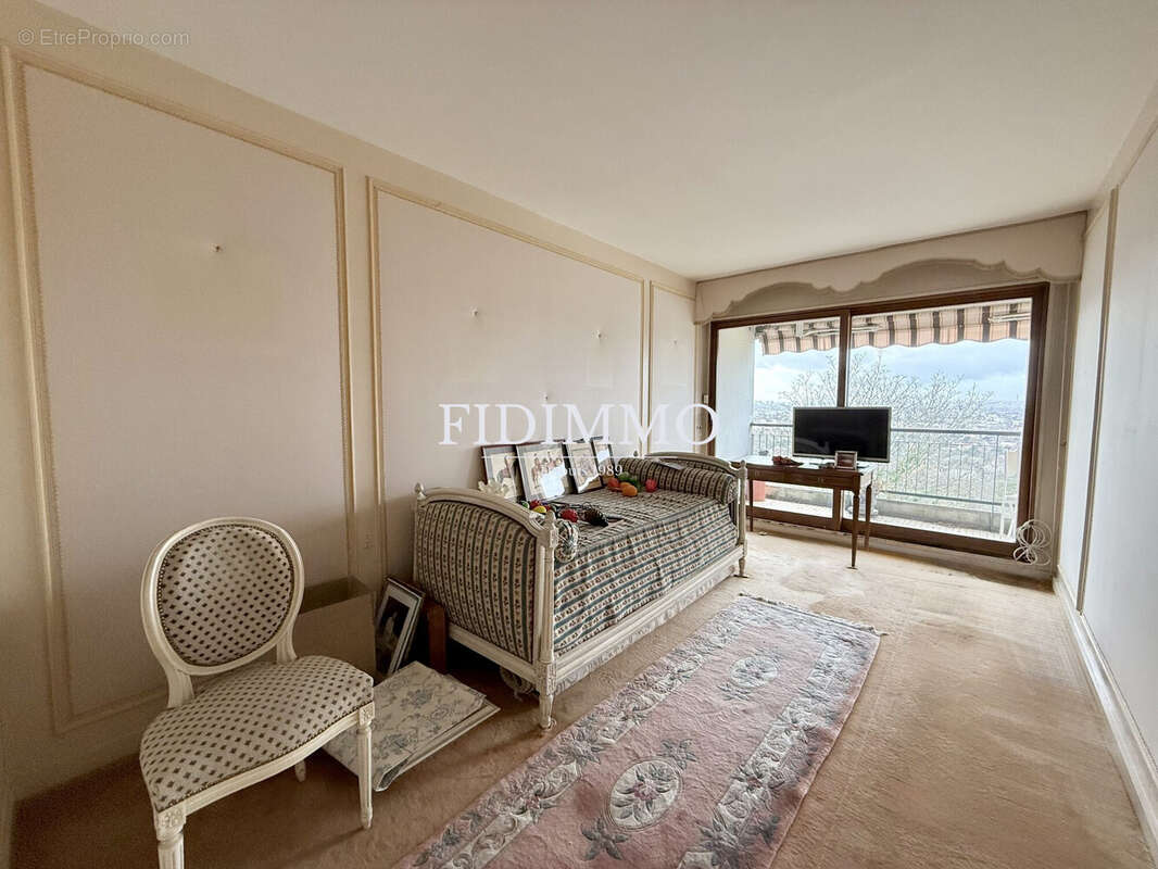 Appartement à CHENNEVIERES-SUR-MARNE