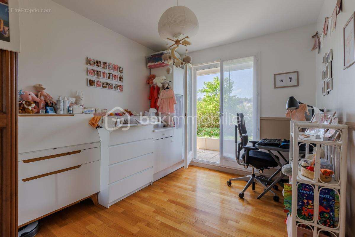 Charmant T3 de 58 m² + 2 terrasses arborées situé en bord de Saône, au sein d'une résidence boisée - photo 9